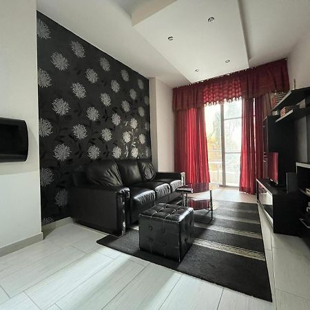 City Center Properties - Modern Two Bedroom Apartment With A Hot Tub And Amazing Location Сент-Полс-Бей Экстерьер фото