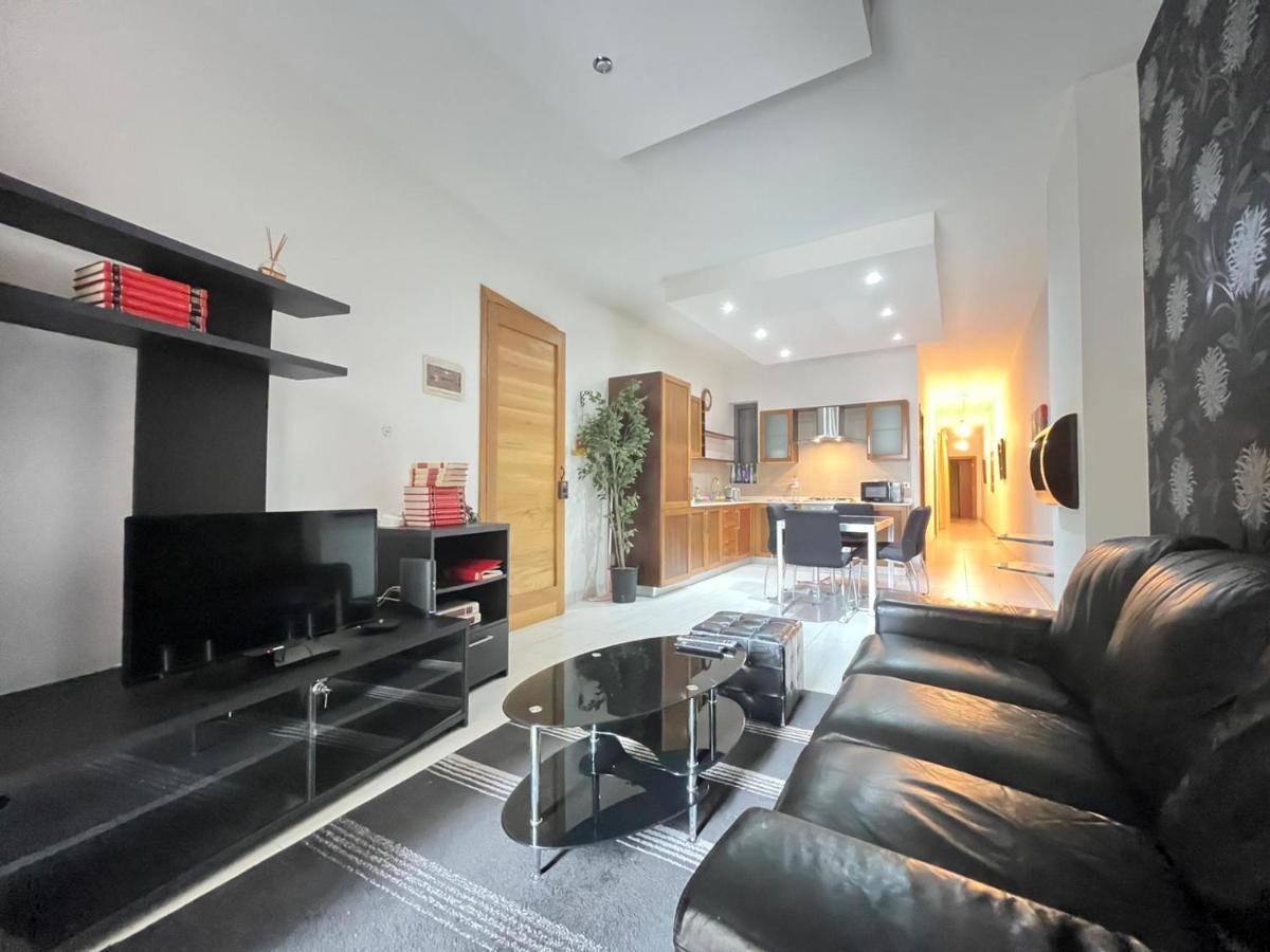 City Center Properties - Modern Two Bedroom Apartment With A Hot Tub And Amazing Location Сент-Полс-Бей Экстерьер фото